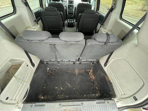 Used 2010 Dodge Grand Caravan Hero FWD image 26