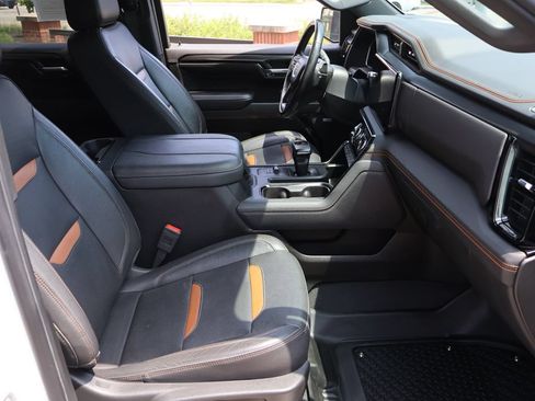 Certified 2023 GMC Sierra 1500 AT4 w/ AT4 Premium Package AWD/4WD image 7
