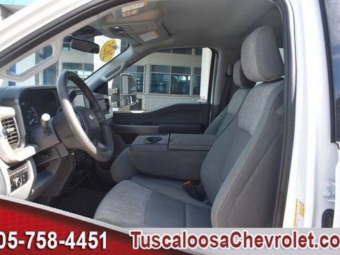 Used 2025 Ford F250 XLT w/ FX4 Off-Road Package image 18