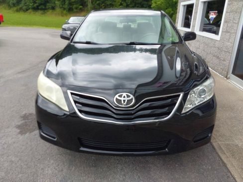 Used 2011 Toyota Camry LE w/ LE Extra-Value Pkg FWD image 7
