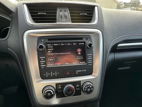 Used 2015 GMC Acadia SLE image 18