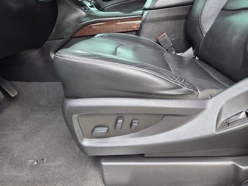 Used 2020 GMC Yukon XL SLT image 28