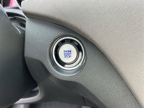 Used 2018 Hyundai Santa Fe Sport w/ 2.4L Tech Package 04 image 31