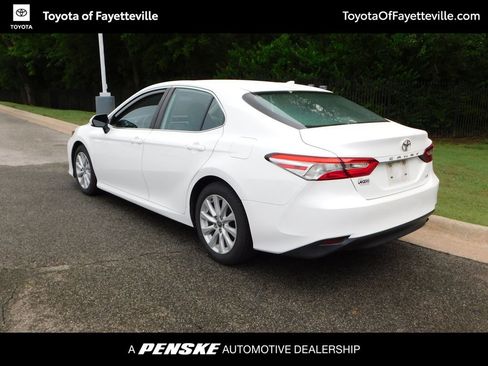 Used 2020 Toyota Camry LE FWD image 3