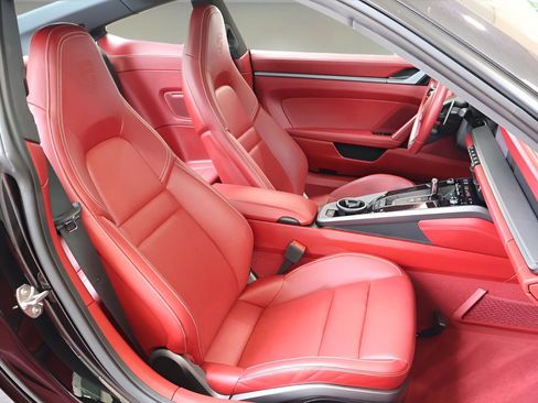 Used 2021 Porsche 911 Carrera 4S AWD/4WD image 17