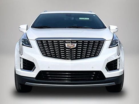 Used 2023 Cadillac XT5 Premium Luxury w/ Technology Package image 3