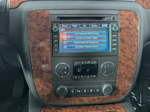 Used 2008 Chevrolet Tahoe LTZ w/ LTZ Preferred Equipment Group RWD image 19