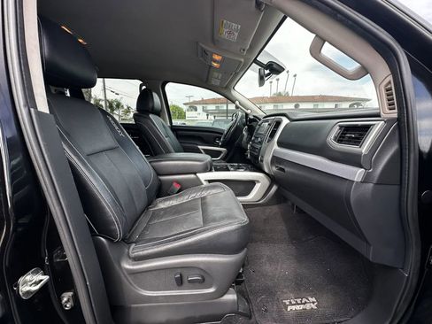 Used 2017 Nissan Titan PRO-4X w/ Pro-4x Convenience Package AWD/4WD image 22