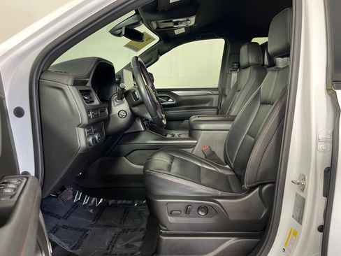 Used 2021 Chevrolet Tahoe RST w/ Luxury Package AWD/4WD image 11