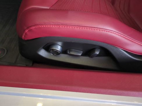 Used 2021 Chevrolet Corvette Stingray Premium Conv w/ Z51 Performance Package image 19