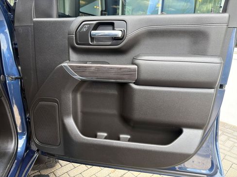 Used 2022 Chevrolet Silverado 2500 LTZ AWD/4WD image 33