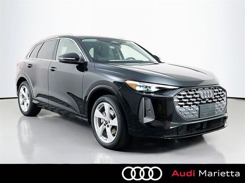 New 2025 Audi Q5 Prestige image 1