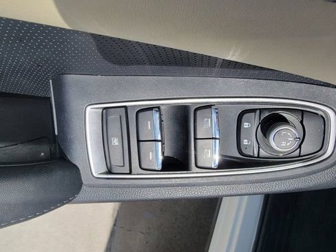 Used 2022 Subaru Ascent Limited AWD/4WD image 17