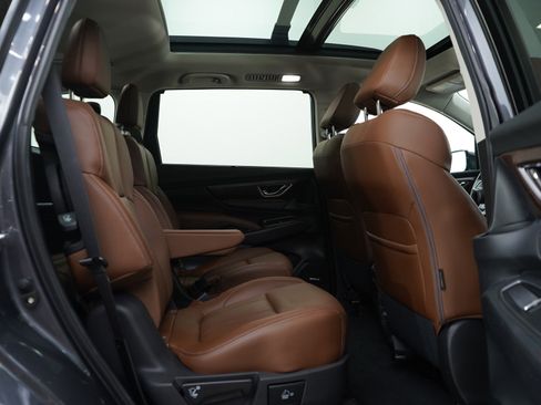 Used 2025 Subaru Ascent Touring w/ Popular Package #2 AWD/4WD image 13