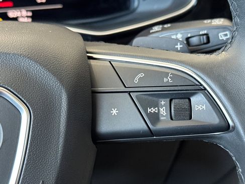 Used 2023 Audi Q7 3.0T Premium Plus image 38