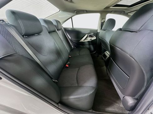 Used 2010 Toyota Camry SE FWD image 8