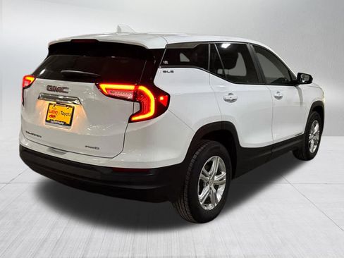 Used 2024 GMC Terrain SLE AWD/4WD image 6
