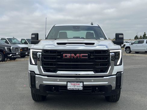 New 2026 GMC Sierra 2500 Pro w/ 1SA Pro Safety Plus Package AWD/4WD image 8