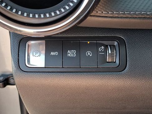 Used 2026 Chevrolet Equinox LT AWD/4WD image 26