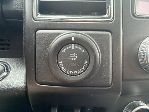 Used 2019 Ford Expedition Limited w/ Equipment Group 302A AWD/4WD image 47