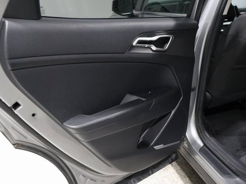 Used 2024 Kia Sportage LX image 18