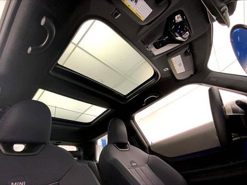 Certified 2025 MINI Cooper S image 26