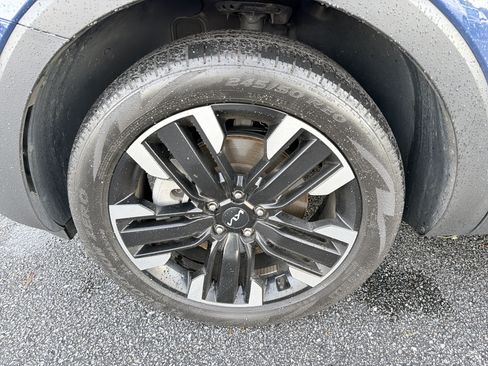 Used 2024 Kia Telluride SX FWD image 8
