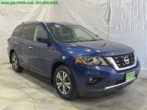 Used 2019 Nissan Pathfinder SV AWD/4WD image 2