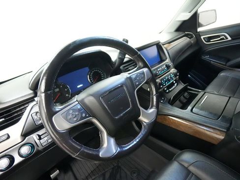 Used 2018 GMC Yukon Denali AWD/4WD image 14