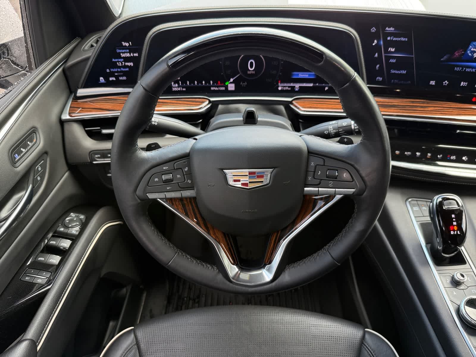 Used 2022 Cadillac Escalade Premium Luxury w/ Performance Package AWD/4WD image 14