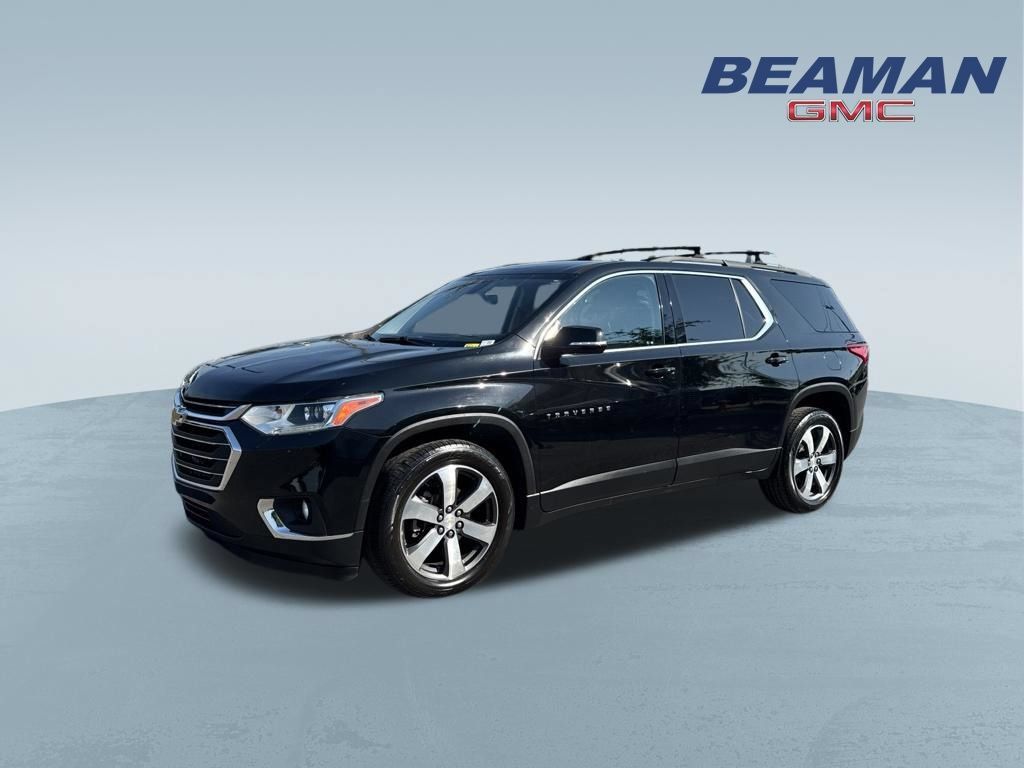 Used 2019 Chevrolet Traverse LT w/ LT Premium Package AWD/4WD image 3