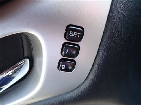 Used 2019 Nissan Pathfinder SL AWD/4WD image 13