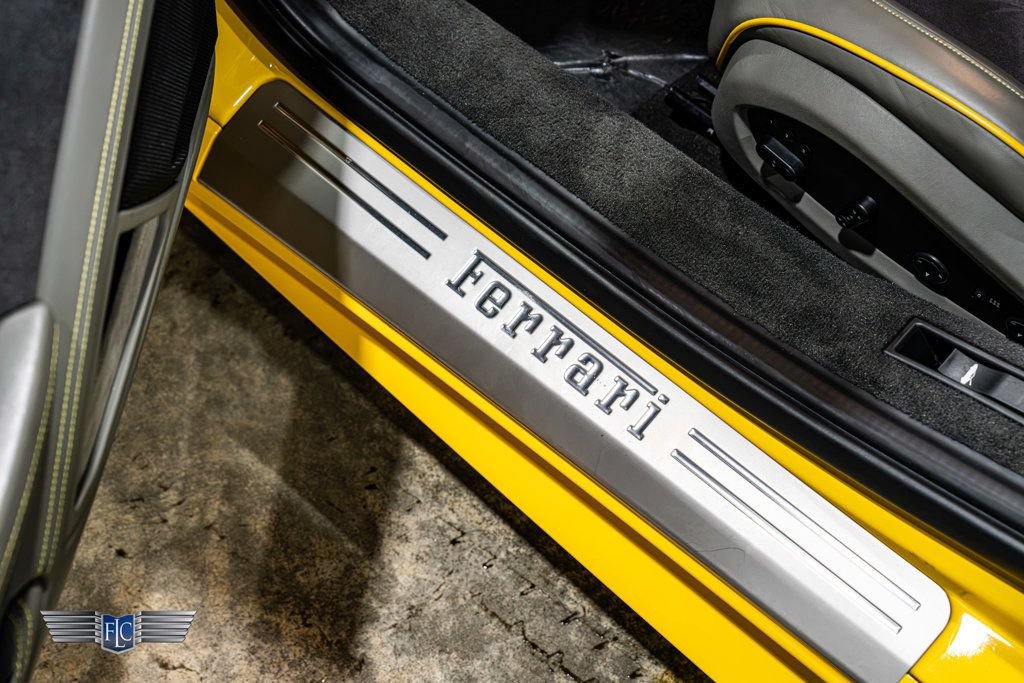 Used 2015 Ferrari 458 Spider RWD image 30