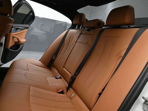 Used 2023 BMW 530i w/ Convenience Package image 18