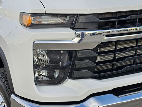New 2026 Chevrolet Silverado 3500 LT w/ Convenience Package image 9