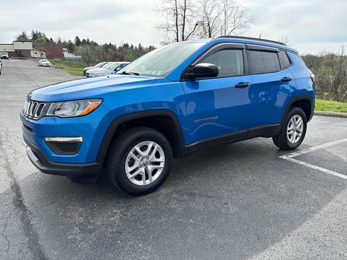 Used 2018 Jeep Compass Sport w/ Cold Weather Group image 29