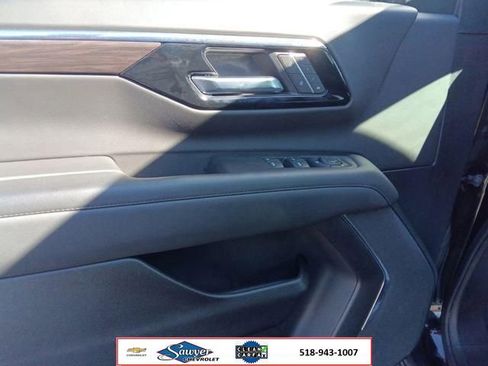 Used 2025 Chevrolet Tahoe LT AWD/4WD image 11