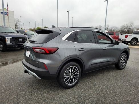 New 2025 Ford Escape Base w/ Class II Trailer Tow Package image 38