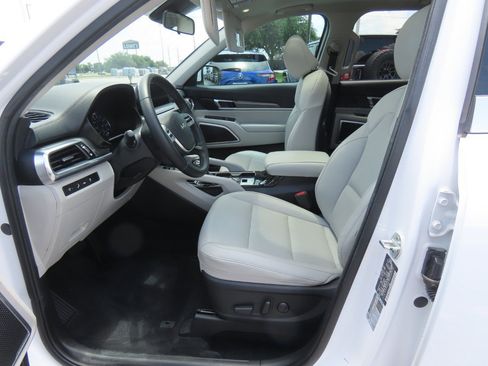 Used 2022 Kia Telluride S AWD/4WD image 25