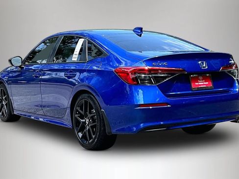Used 2023 Honda Civic Sport image 4
