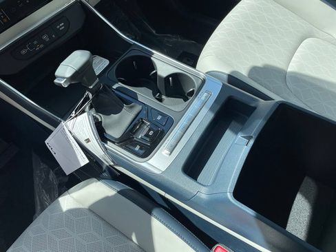 New 2026 Kia Carnival EX FWD image 9