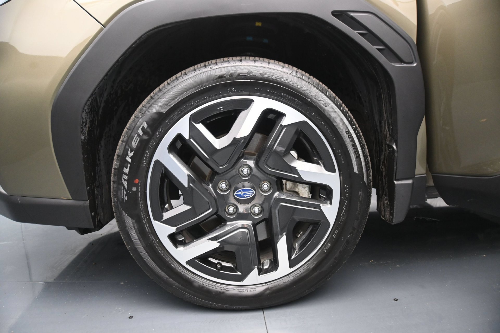 Used 2025 Subaru Forester Limited AWD/4WD image 27