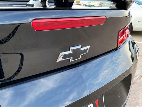 Used 2018 Chevrolet Camaro SS RWD image 30