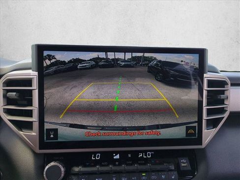 Used 2025 Toyota Tundra Limited AWD/4WD image 14