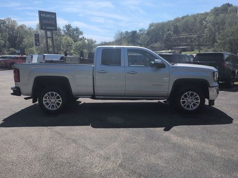 Used 2019 GMC Sierra 1500 SLE w/ SLE Value Package AWD/4WD image 12