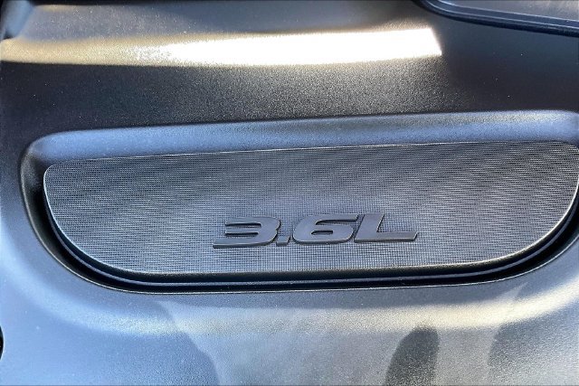 Used 2023 Chrysler Voyager LX FWD image 32