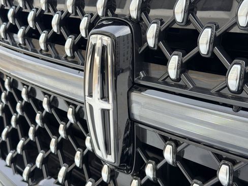 New 2026 Lincoln Navigator L Black Label AWD/4WD image 15