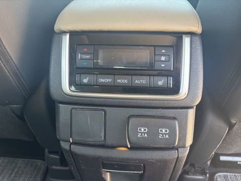 Used 2021 Subaru Ascent Limited w/ Technology Package image 29