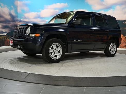 Used 2016 Jeep Patriot Sport FWD image 3