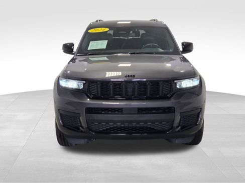 Certified 2024 Jeep Grand Cherokee L Altitude image 18